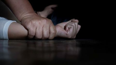 Бухорода 14 ёшли қизни зўрлаб келган чўпон 3 йилга озодликдан маҳрум қилинди