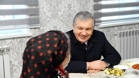 “Men ham uzoq qishloqdan chiqqan odamman. Mehnatim bilan o‘qishga kirib, odamlarning armonini, qiynalganini bilganman” – Shavkat Mirziyoyev