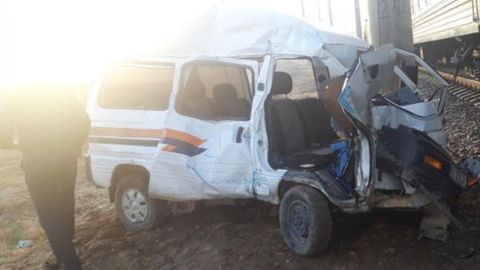 Сурхондарёда Damas ҳаракатланаётган йўловчи поездига келиб урилди. Ҳайдовчи шифохонада вафот этган