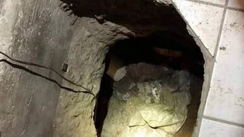 Мексикада жазманининг уйига қадар ер остидан туннель қазиган эркак қўлга тушди