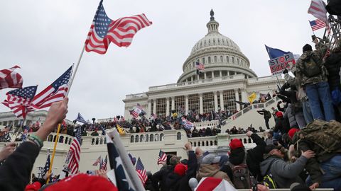 Трамп Байденнинг инаугурацияси муносабати билан Вашингтонда фавқулодда вазият режимини эълон қилди