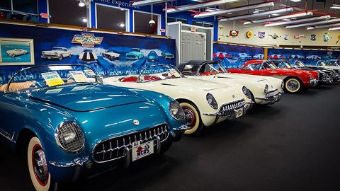 АҚШда 200 дан ортиқ машинага эга маслкарлар музейи сотувга қўйилди