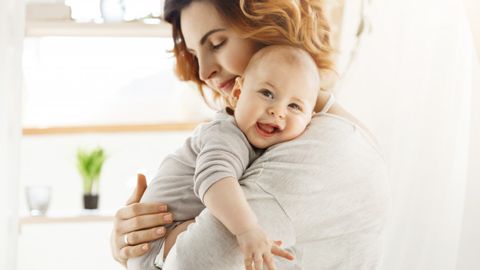 Bolani uzoq vaqt davomida uxlata olmaslikning 3 sababi