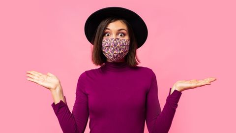 Икки карра ҳимоя ёки ноқулайлик: Бирданига иккита ниқоб тақиш керакми?