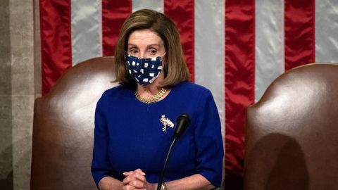Nensi Pelosi Tramp yadroviy zarbani amalga oshirishi mumkinligidan xavotirda