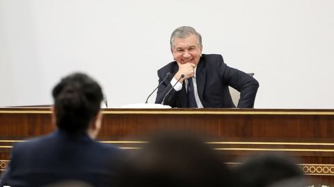 Shavkat Mirziyoyev: “Ayol bor joyda adolat, haqiqat va mehr-muhabbat yonma-yon yuradi”