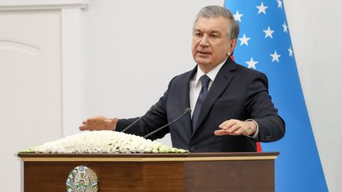 “Jurnalist va blogerlarning mahalliy organlarning dunyoqarashini o‘zgartirishga qaratilgan harakatlari menga juda ma’qul kelmoqda” – Shavkat Mirziyoyev
