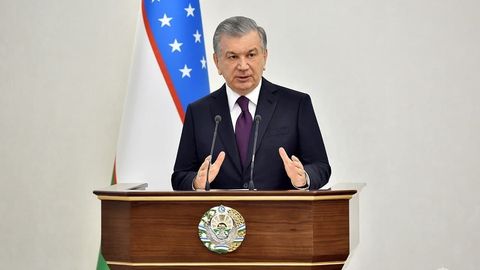Шавкат Мирзиёев: «Миллий ғоя деганда эски совет мафкурасини тасаввур қилиб, лабига учуқ тошаётганлар ҳам йўқ эмас»
