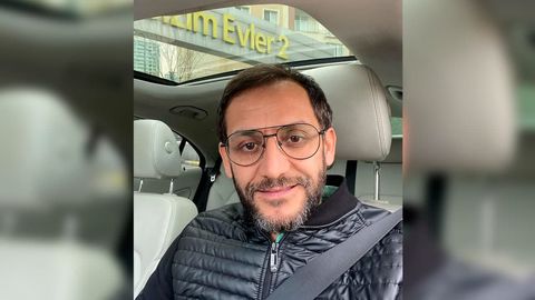“Prezident bo‘lish — yo‘llarni yopib qo‘yib, ishga borib kelish emas”. Jahongir Otajonov saylovda qatnashish istagi uchun uni qoralaganlarga murojaat qildi (video)