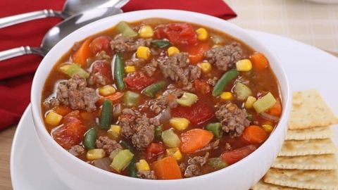 Qiyma va sabzavotli sho‘rva tayyorlaymiz