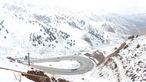 Qamchiq dovonida yuk mashinalari harakati to‘xtatildi