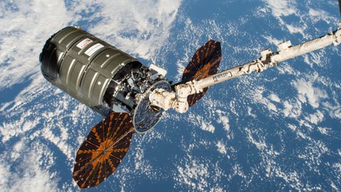 АҚШнинг Cygnus космик юк кемаси Халқаро космик станцияга муваффақиятли туташди