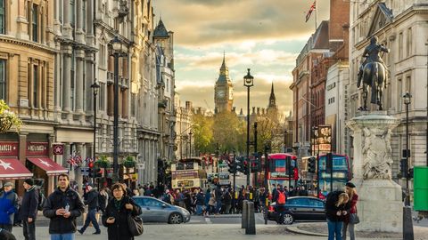 Дунё бўйлаб энг кўп доллар миллионерлари яшайдиган шаҳар номи маълум қилинди