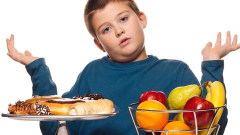 O‘smirlarda ortiqcha vazn: Xavotirga asos bormi va nima qilish kerak?