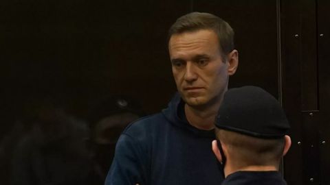 Sud Aleksey Navalniyga 3,5 yillik qamoq jazosini tayinladi
