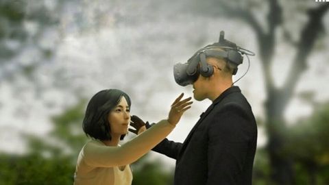 Janubiy Koreyada yashovchi erkak vafot etgan rafiqasi bilan “uchrashdi” (video)