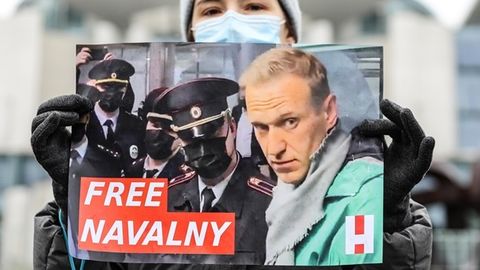 Navalniyning shtabi norozilik aksiyalari to‘xtatilishini e’lon qildi