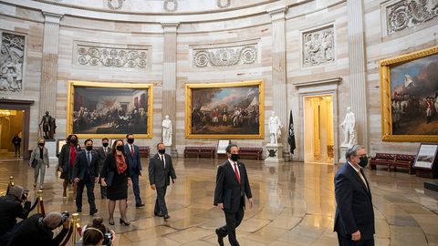 AQSh Senati Trampga e’lon qilingan impichmentni konstitutsiyaviy jihatdan to‘g‘ri deb tan oldi