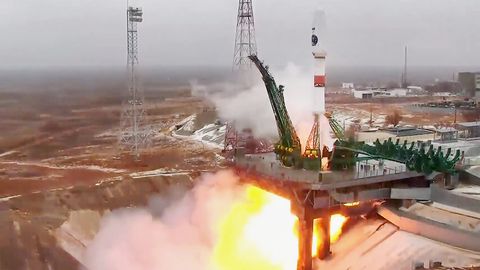 Rossiya iqlimni monitoring qiluvchi sun’iy yo‘ldoshni koinotga uchirdi (video)