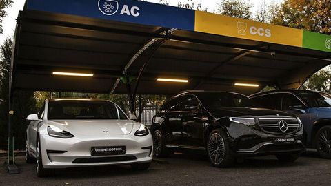 Ўзбекистонда электромобиллар учун биринчи қувватлантириш станциялари тармоғини қуриш бошланди