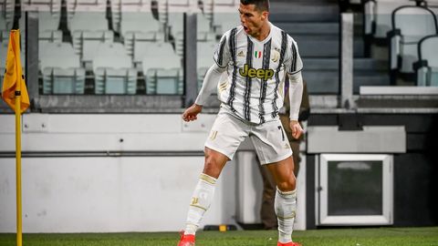 Криштиану Роналду топ-5 лигаларда 78 та жамоага гол урди. XXI асрда фақат бир футболчи ундан олдинда