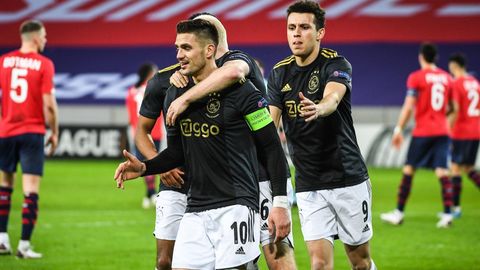 Европа Лигаси. «Аякс» сўнгги дақиқалардаги голлар эвазига ғалабани илиб кетди. «Арсенал»да дуранг, «Наполи» эса ютқазди