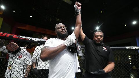 UFC. Derrik Lyuis Kyortis Bleydsni nokautga uchratdi, Aleksey Oleynik 1-raunddayoq mag‘lub etildi