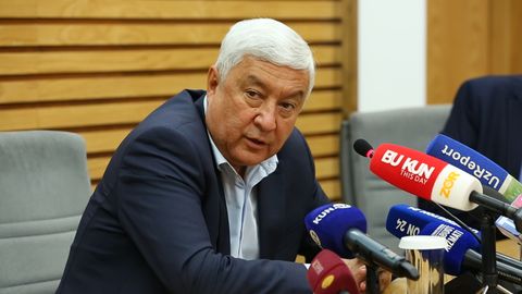 “Ko‘p qavatli uylar oldidagi yo‘laklar kengaytiriladi” – Toshkent shahar hokimi o‘rinbosari avtoturargohlar masalasi haqida