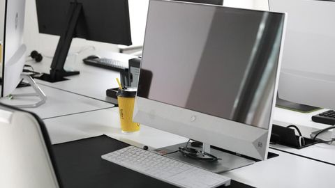 Суд ва блоклаш. Ўзбекистон фуқароларининг шахсий маълумотларини мамлакатда сақламаган компанияларга қандай чора кўрилади?