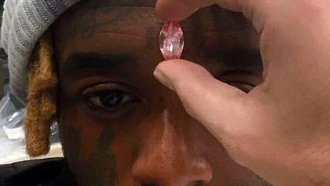 Америкалик рэпер Лил Узи Верт пешонасига 24 миллион долларлик пушти олмос қўйдирмоқчи