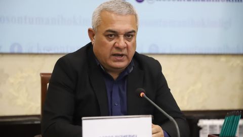 “Ularga yangi uy qurib, keyin ko‘chiramiz. Ungacha hech kim ularni yashab turgan joyidan chiqarmaydi”. Koson hokimi OAVga murojaat qilgan aholi muammosiga munosabat bildirdi