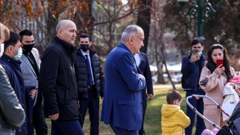 “Chilimxona qilib qo‘yilgan edi”. Jahongir Ortiqxo‘jayev “Moviy gumbazlar” restorani oldidagi xiyobonni ta’mirlashga o‘z yonidan 6 mlrd so‘m sarflaganini ma’lum qildi