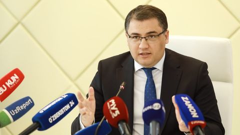 «Ҳукумат ўз амалдорларини тўғри тарбиялай олиши керак» — адлия вазири коррупция иллати ҳақида