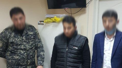 Самарқандда ўзини мансабдор кўрсатиб, алдов йўли билан фуқародан 4 миллион сўм талаб қилган экология ходими қўлга олинди