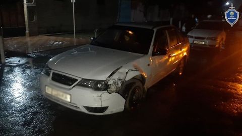 Namanganda muqaddam sudlangan 23 yoshli yigit Nexia-2’ni olib qochib, boshqa mashinaga borib urdi
