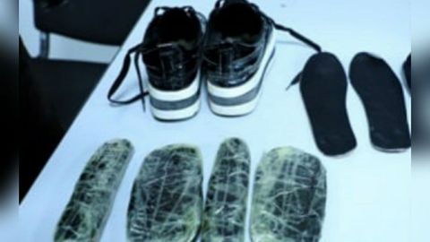 Андижонда гиёҳванд моддаларни оёқ кийимга яшириб ўтмоқчи бўлганлар қўлга тушди