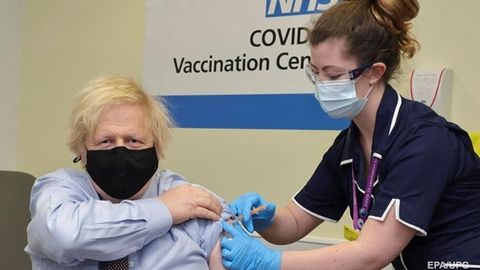 Buyuk Britaniya bosh vaziri AstraZeneca vaksinasi bilan emlandi