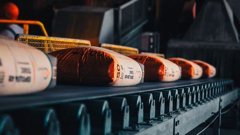 «Евроцемент» компанияси «Оҳангаронцемент»даги акцияларини сотувга қўйди