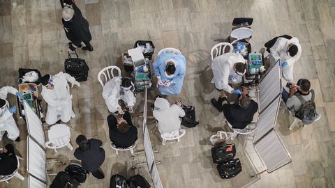 Koronavirusga qarshi cheklovlar qaysi mamlakatlarda kuchaytirilib, qaysilarida yumshatildi? Koronaxabarlar