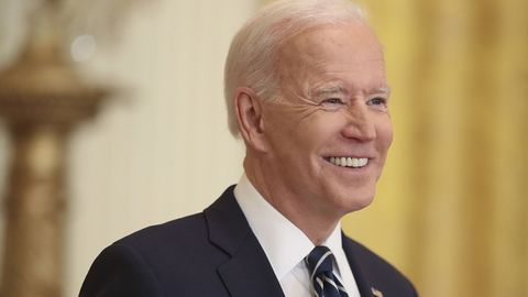 Жо Байден 2024 йилги АҚШ президенти сайловида ҳам қатнашишини маълум қилди. Ўша вақтда у 81 ёшда бўлади