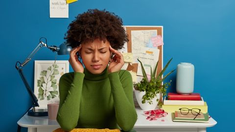 Инсульт, аневризм ёки мия саратонини бош оғриғига қараб қандай аниқлаш мумкин?