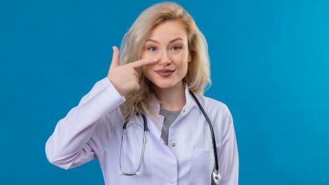 Nima uchun burun bitadi va bunday vaqtda qanday uxlash mumkin?