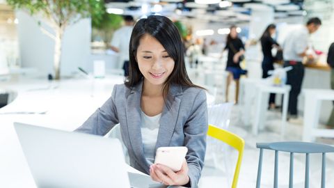 Yaponiyada ish vaqti tugashidan ikki daqiqa oldin ketgan davlat xizmatchilari jazolandi