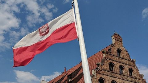 Польшалик ёзувчи Facebook’да президентни «эси паст» деб атагани учун уч йилга қамалиши мумкин