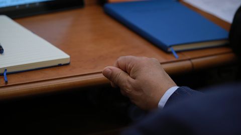 Сенат қўмитаси Ўзбекистонда битирувчилардан уч томонлама шартнома талаб этилиши билан боғлиқ ҳолатни назоратга олди