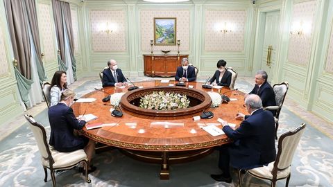 «Сайловлар бўйича бизга холисона баҳо керак» — Шавкат Мирзиёев