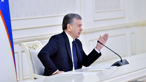 “Har bir viloyatda dori-darmonlarning narxi oshib ketmasligi uchun o‘zining 3-6 oylik zaxirasi bo‘lishi kerak” – Shavkat Mirziyoyev