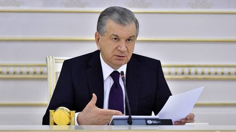 “Ular biror yerda ishlamasin” — Shavkat Mirziyoyev videoselektorda ishdan olingan rahbarlar haqida