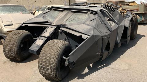 Дубайда Кристофер Нолан трилогиясидаги ташландиқ «Бетмобил» топилди