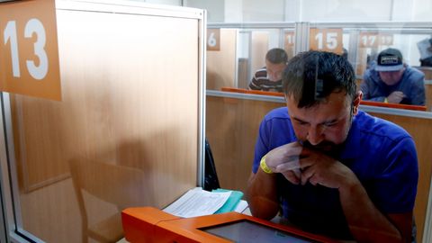 Rossiya Ichki ishlar vazirligi mehnat migrantlari uchun elektron patentlarni joriy etish rejalarini e’lon qildi
